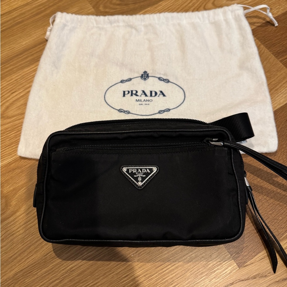 PRADA! EXCELLENT CONDITION BELT BAG!